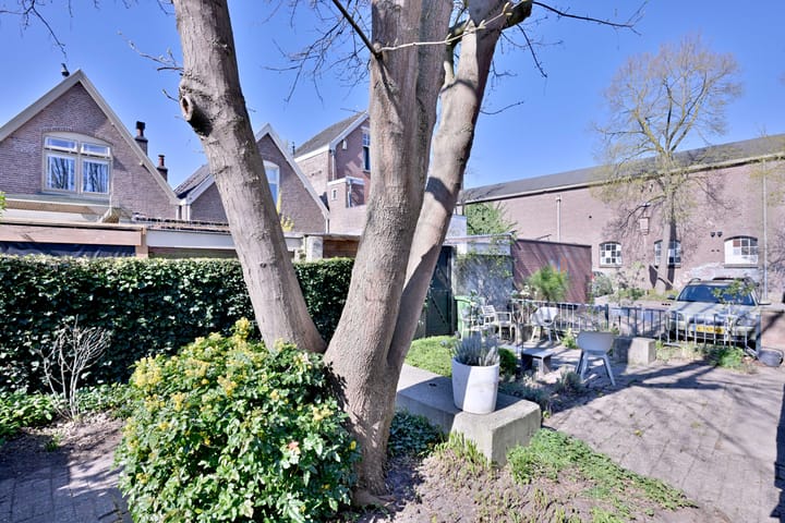 Photo 3 of Smyrnastraat 80