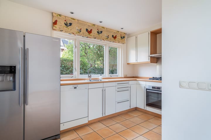 Photo 10 of Van Zuylen van Nijeveltstraat 79