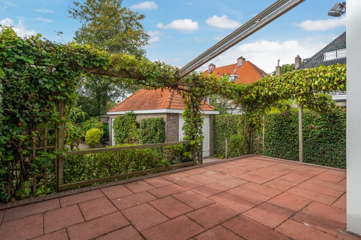 Photo 13 of Van Zuylen van Nijeveltstraat 79