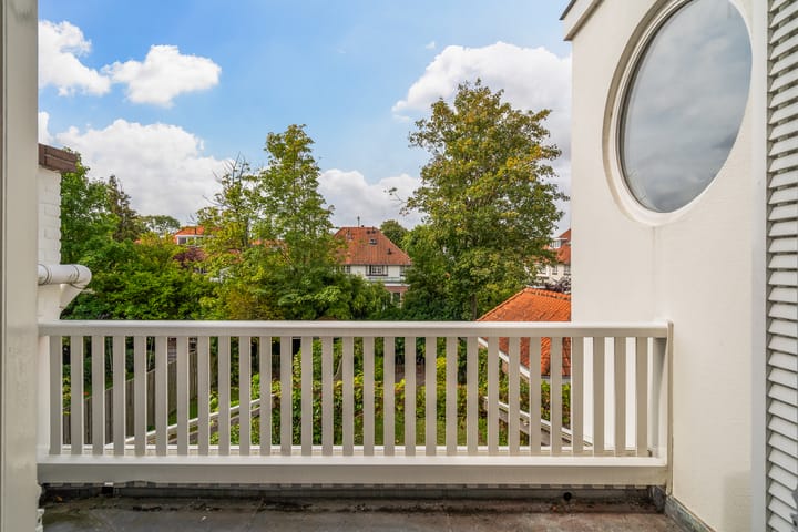 Photo 30 of Van Zuylen van Nijeveltstraat 79