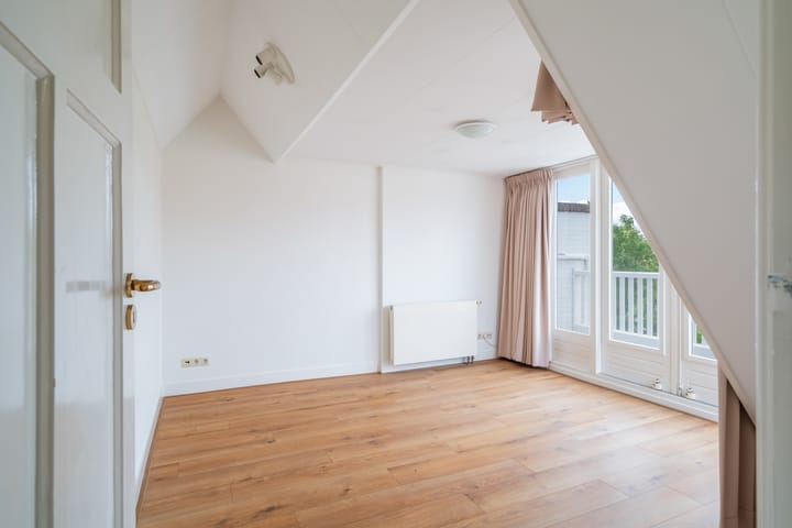 Photo 37 of Van Zuylen van Nijeveltstraat 79