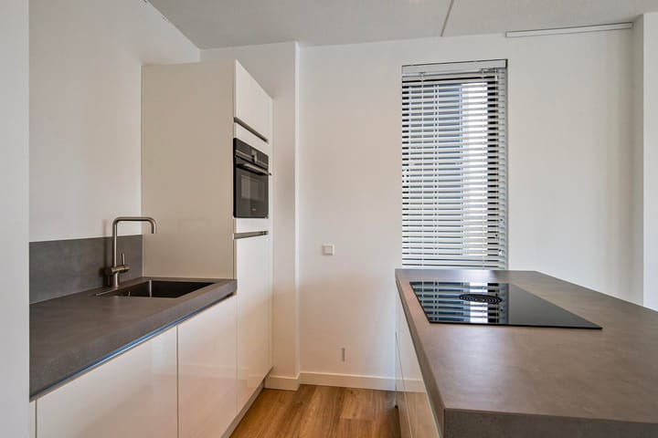 Foto 4 van Torenallee 69-037