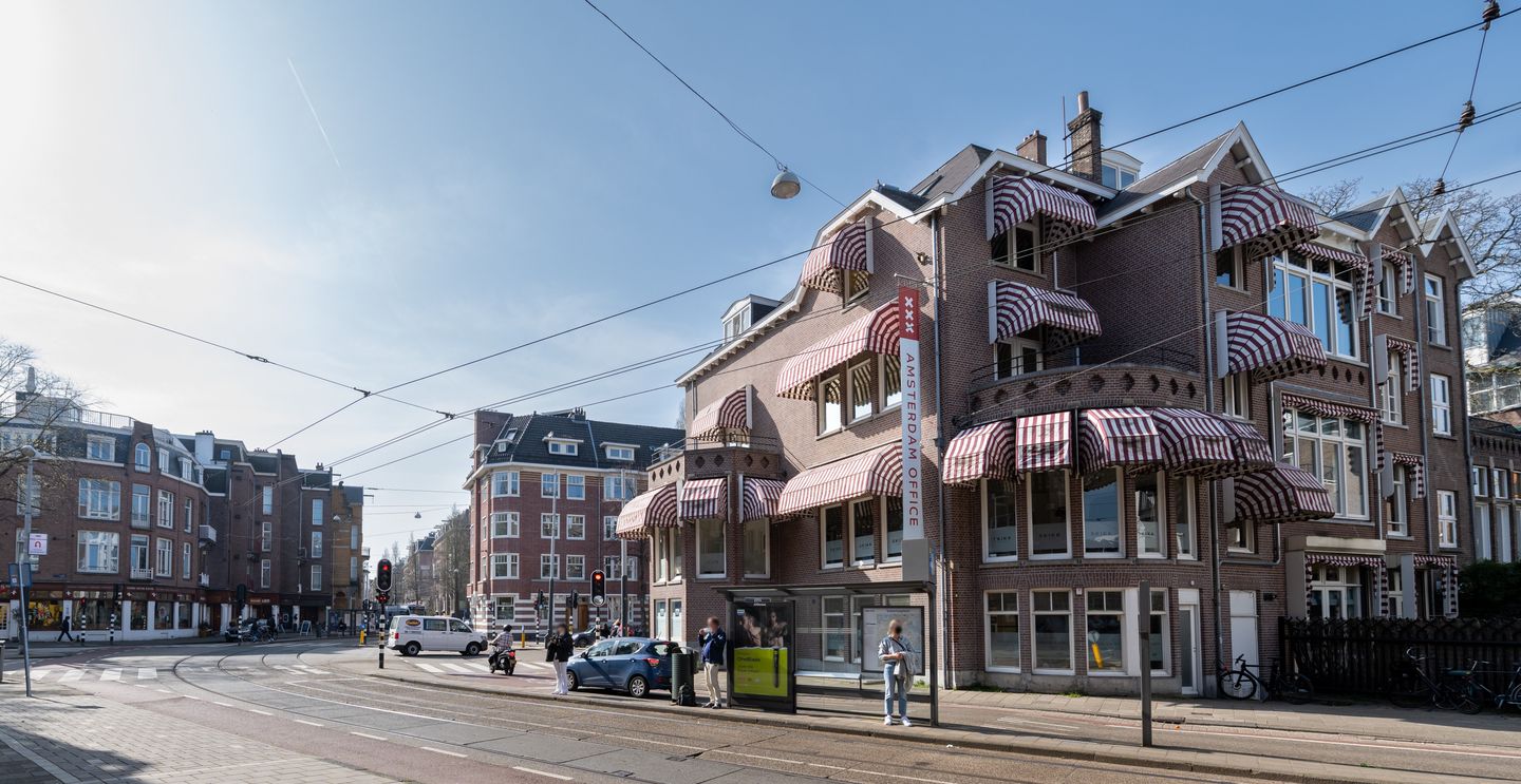 Bekijk foto 2 van Emmalaan 25