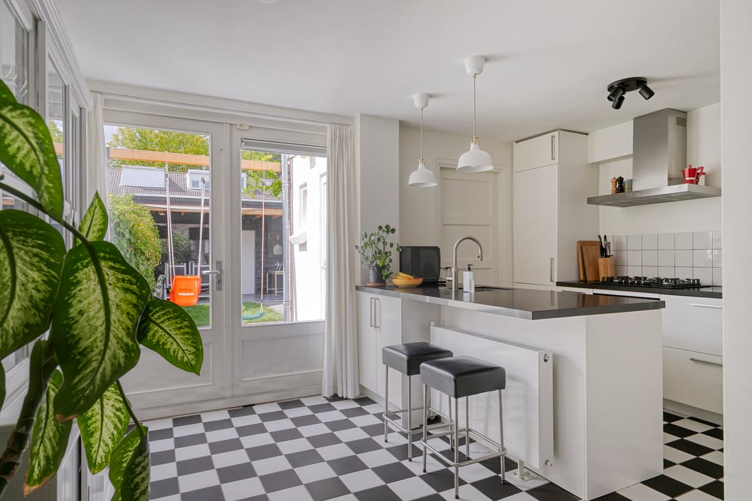 Photo 13 of Goudsbloemstraat 30