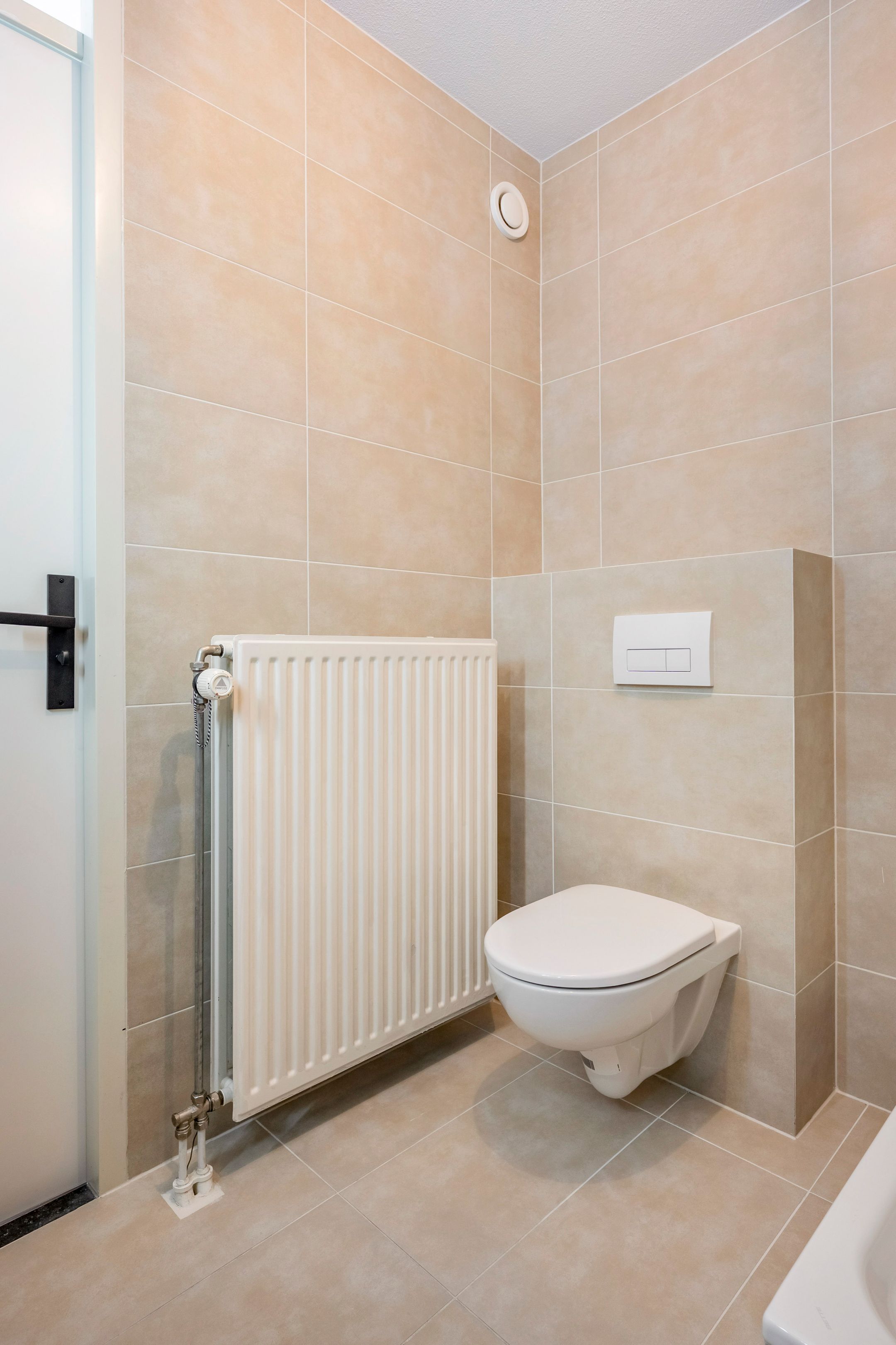 Photo 21 of Gotenstraat 9