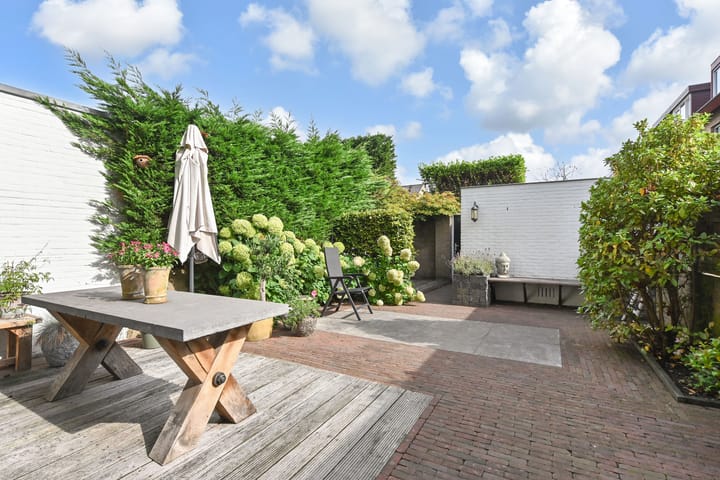 Foto 5 van Weigeliahof 15