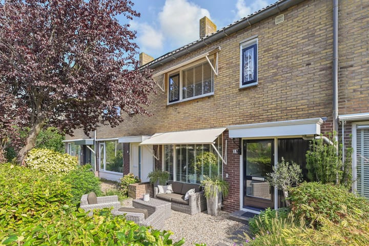 Foto 7 van Weigeliahof 15