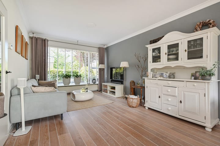 Foto 13 van Weigeliahof 15