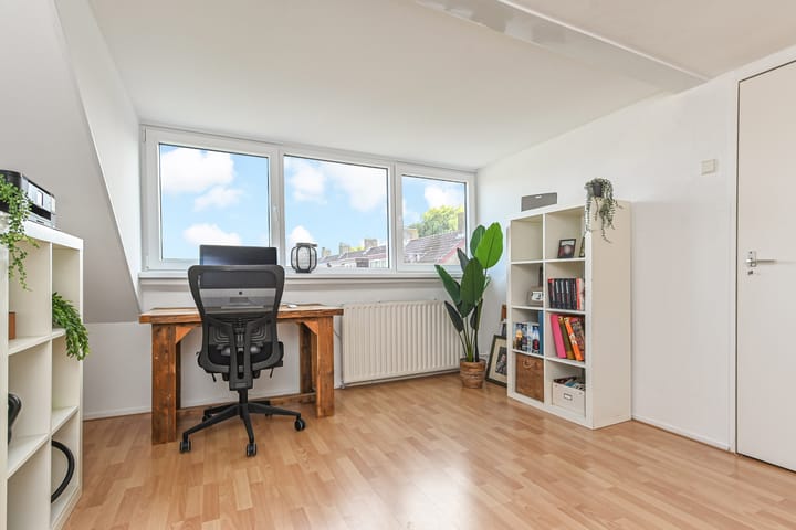 Foto 37 van Weigeliahof 15