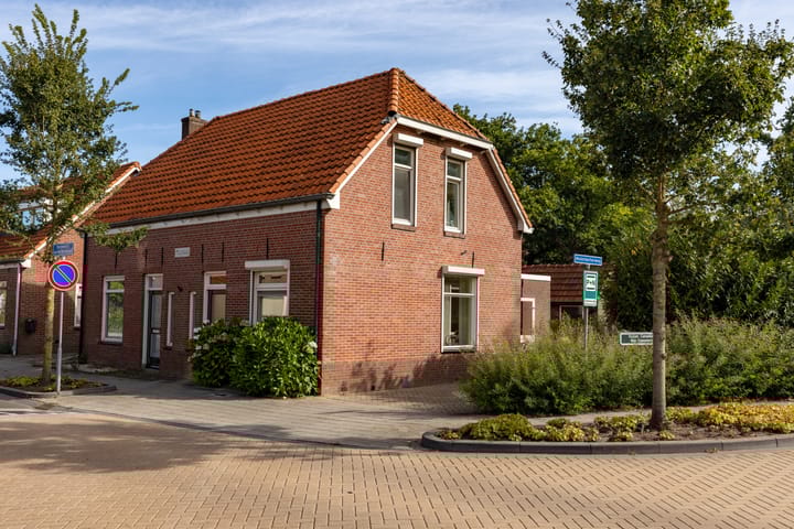 Foto 2 van Burgemeester van der Borchstraat 1