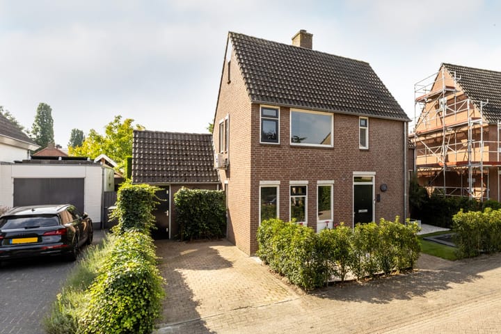 Foto 50 van 't Heike 1-A