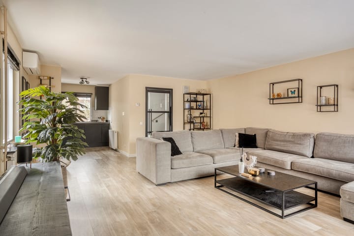 Photo 5 of Eimeren 8