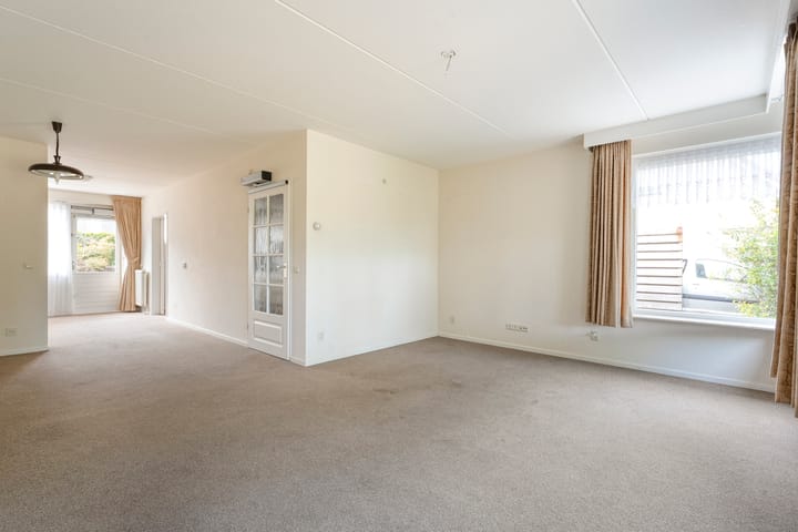 Foto 8 van Burg.Backxlaan 103