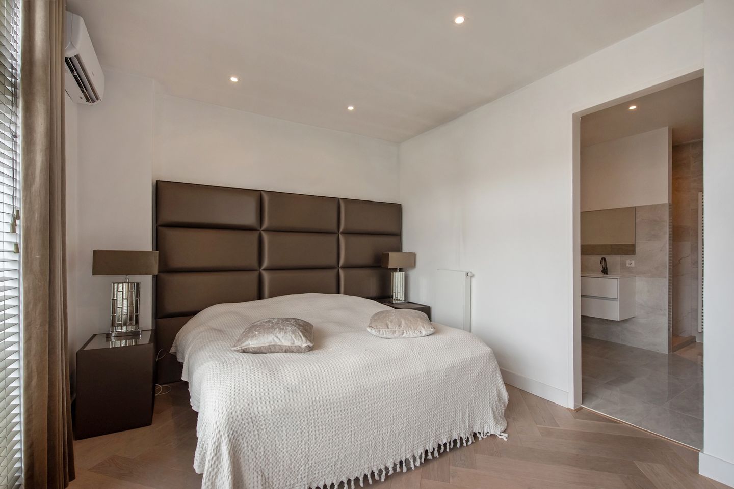 Foto 20 van Gevers Deynootweg 42