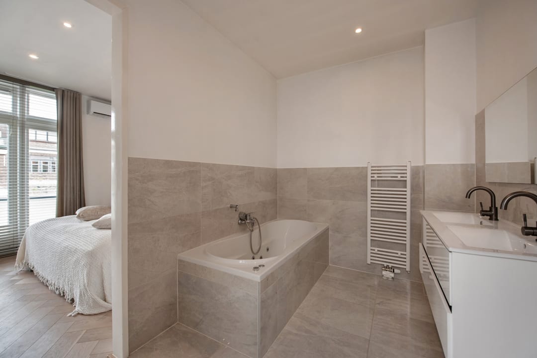 Foto 28 van Gevers Deynootweg 42