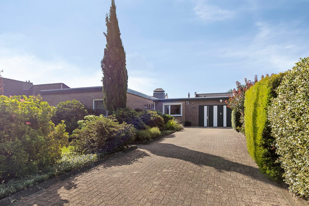 Foto 1 van Past. Debijestraat 52