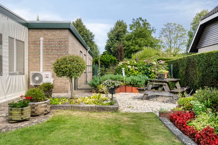 Foto 37 van Past. Debijestraat 52