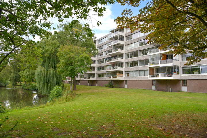 Photo 1 of Veenbesstraat 282