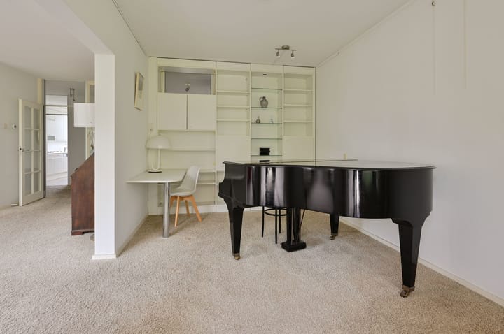 Photo 10 of Veenbesstraat 282