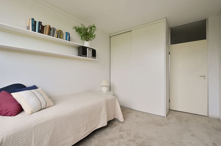 Photo 13 of Veenbesstraat 282