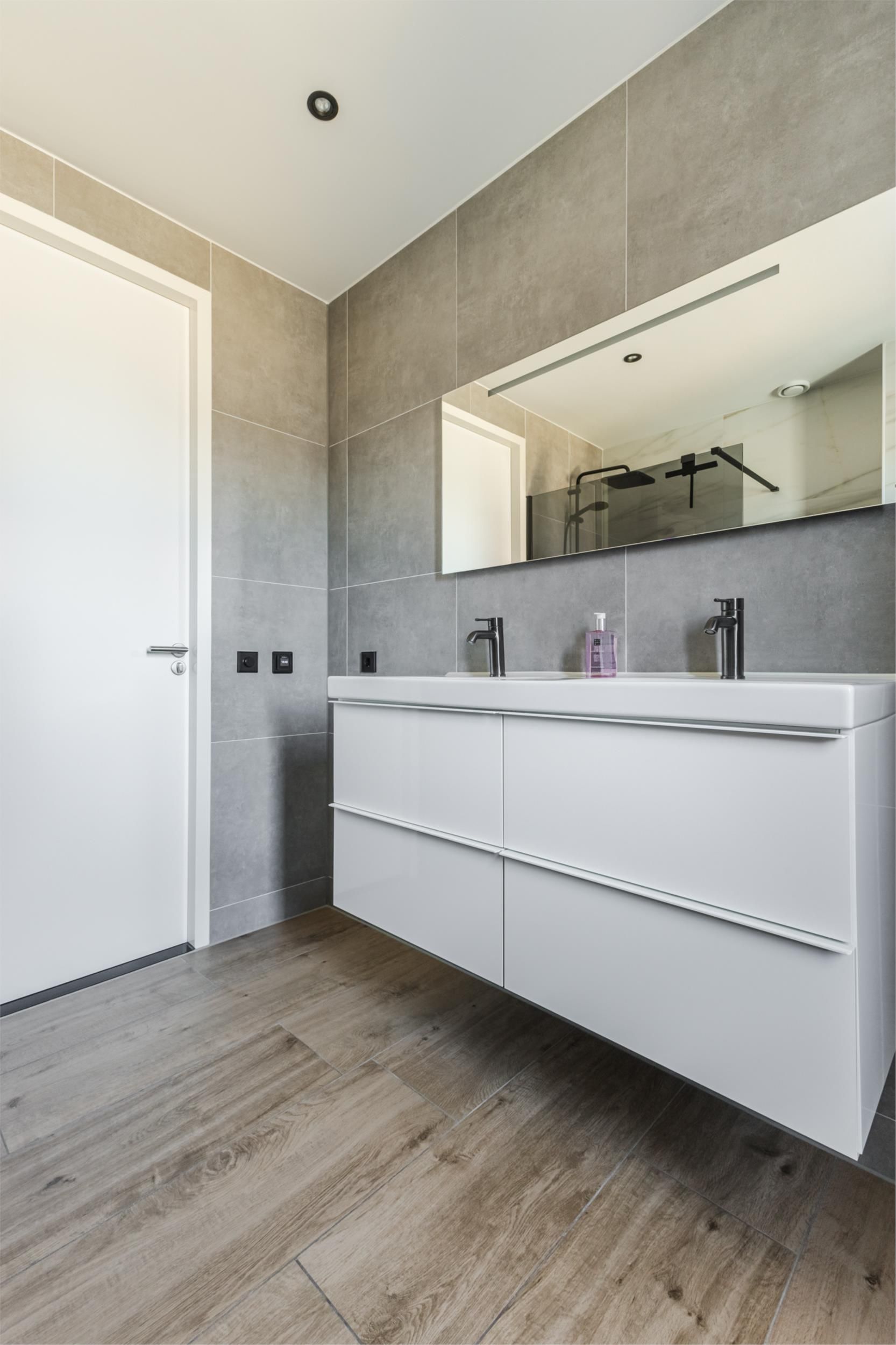 Photo 39 of Buitenkruier 99