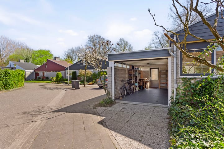 Foto 3 van Hindeloopenstraat 8