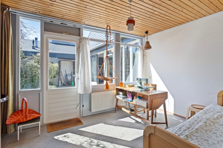 Foto 11 van Hindeloopenstraat 8