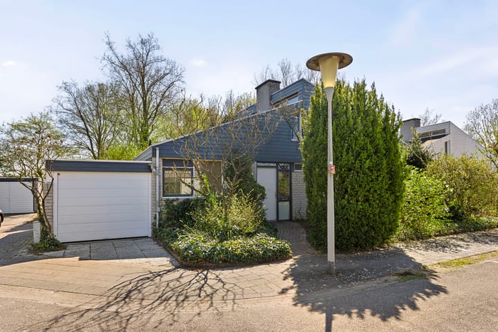 Foto 26 van Hindeloopenstraat 8