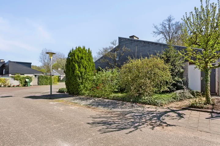 Foto 28 van Hindeloopenstraat 8