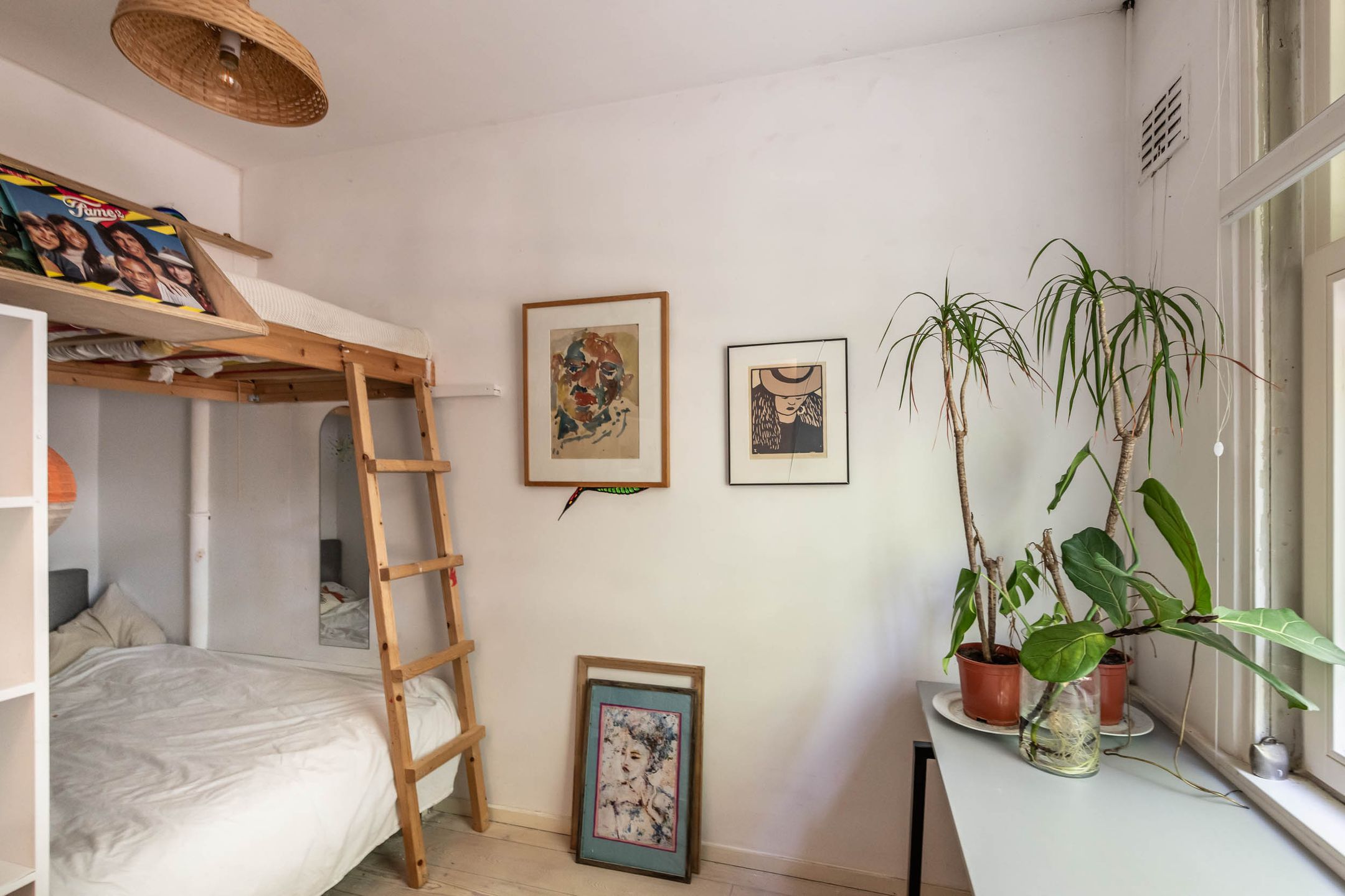 Photo 36 of Adelaarsweg 14