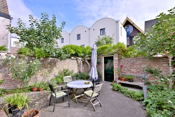 Photo 40 of Papenstraat 56