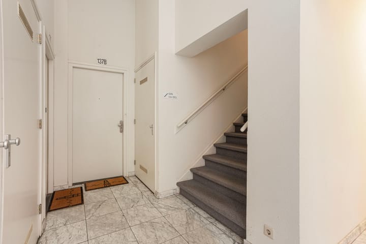 Photo 7 of Nieuwegracht 137-D