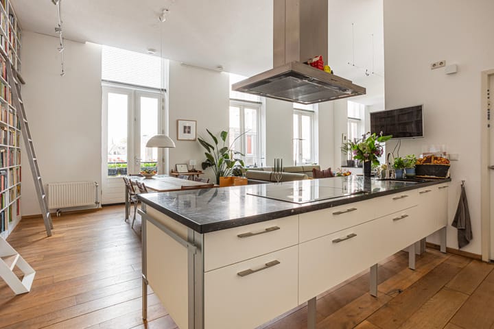 Photo 18 of Nieuwegracht 137-D