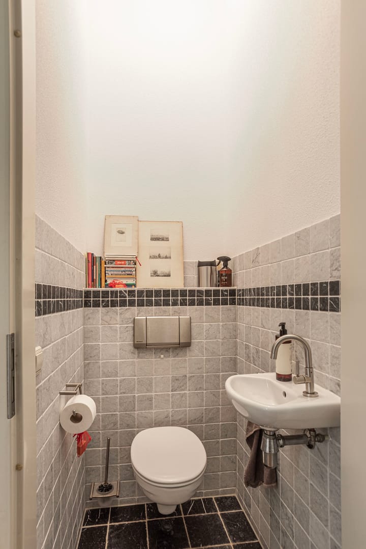 Photo 38 of Nieuwegracht 137-D