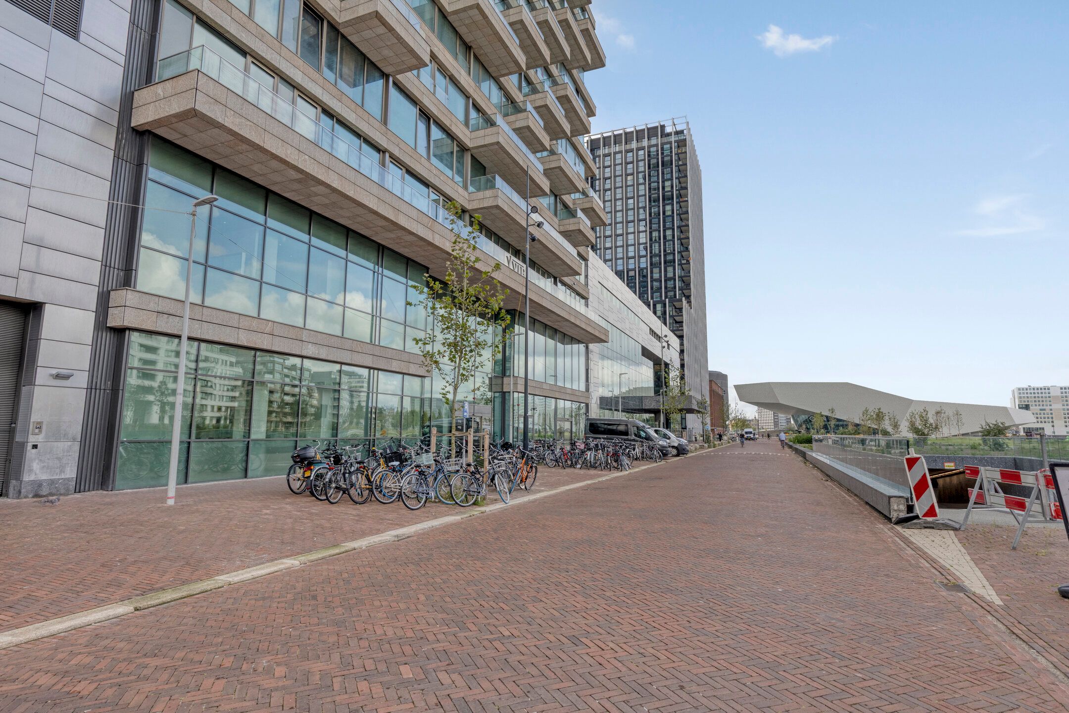 Foto 21 van Bercylaan 669