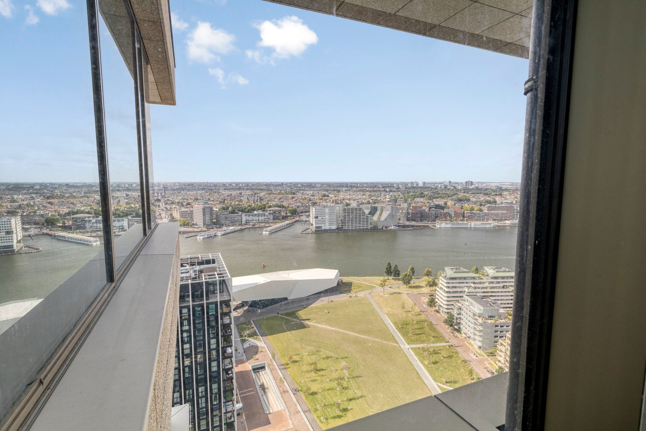 Foto 18 van Bercylaan 669