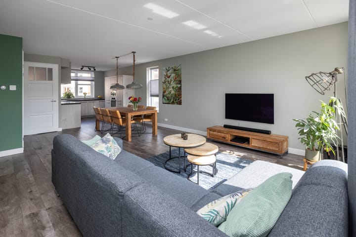 Foto 2 van Rozenbottel 9