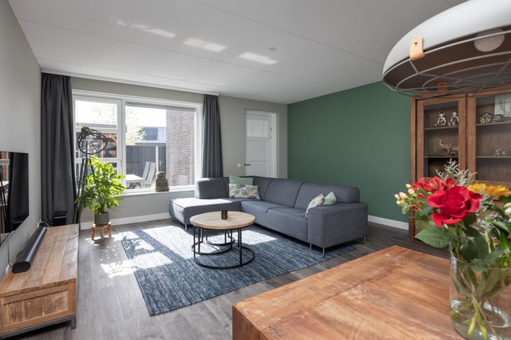 Foto 3 van Rozenbottel 9