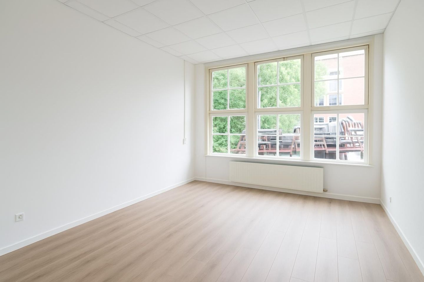 View photo 5 of Helper Westsingel 96