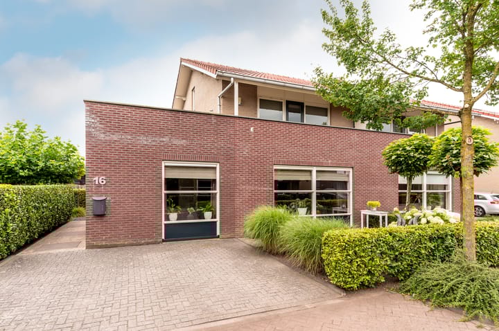 Foto 4 van Luzerne 16