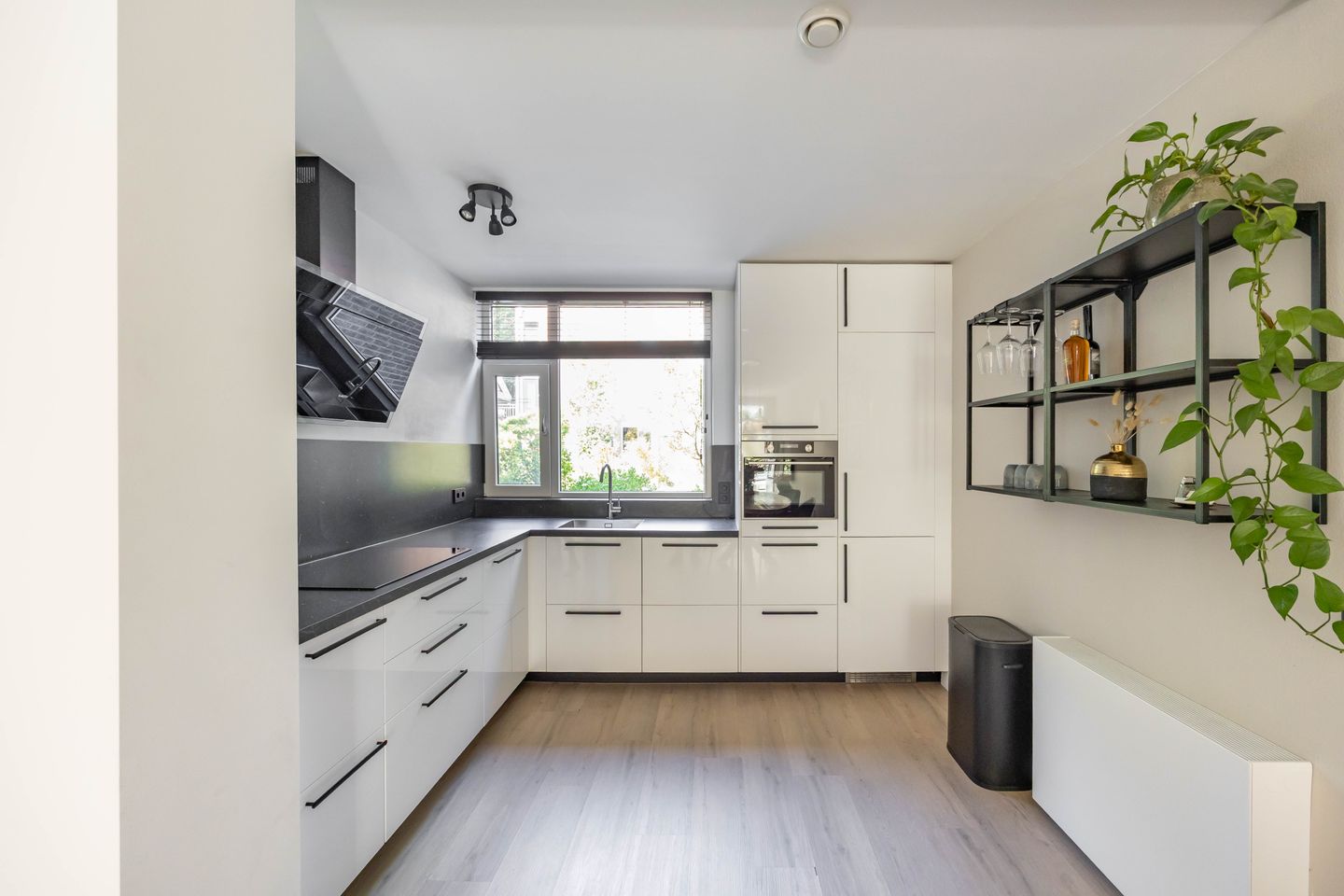 Foto 4 van Vaargeul 212