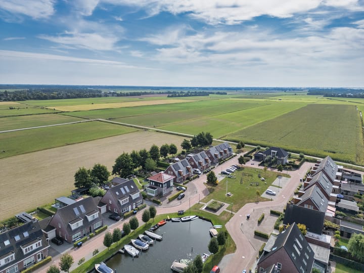 Photo 48 of Legebuorren 97