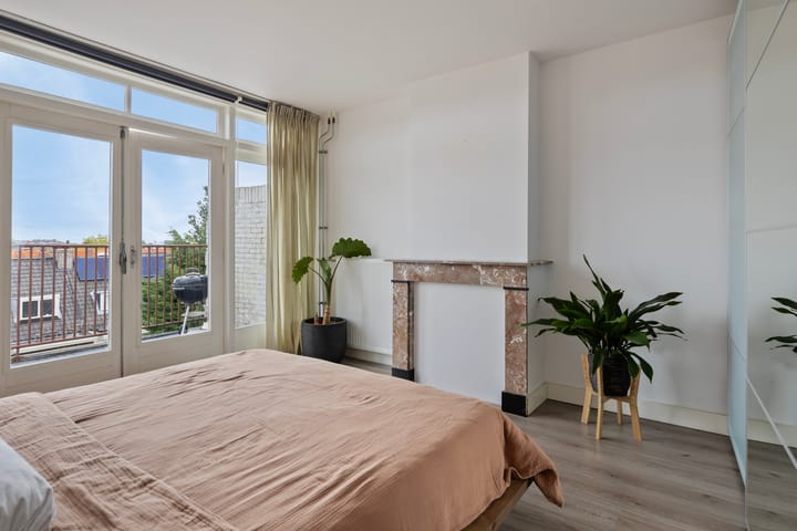 Photo 24 of Burgemeester Knappertlaan 226-B