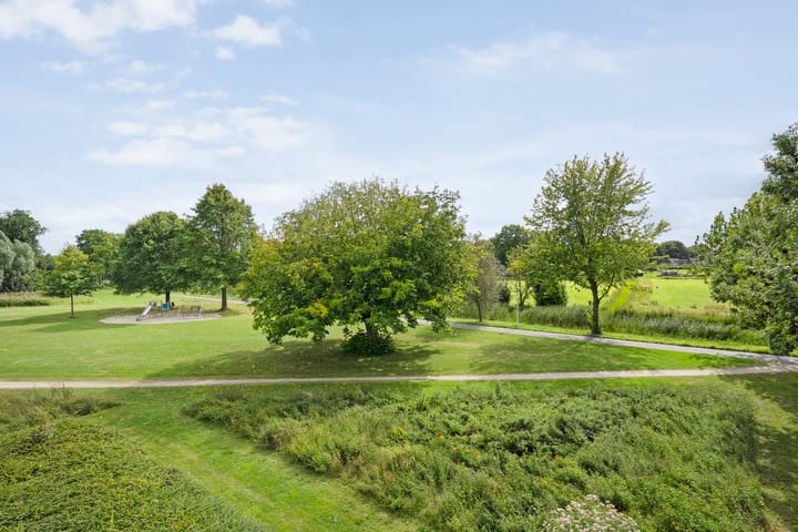 Foto 11 van Flora Bilderbeekstraat 60