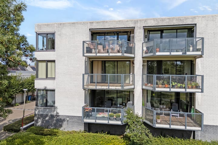 Foto 40 van Flora Bilderbeekstraat 60