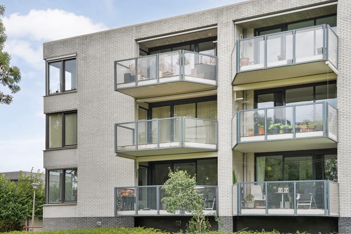 Foto 41 van Flora Bilderbeekstraat 60