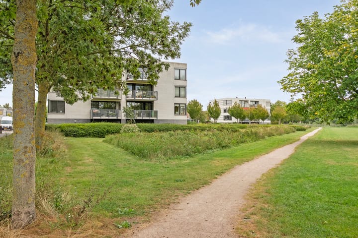 Foto 46 van Flora Bilderbeekstraat 60