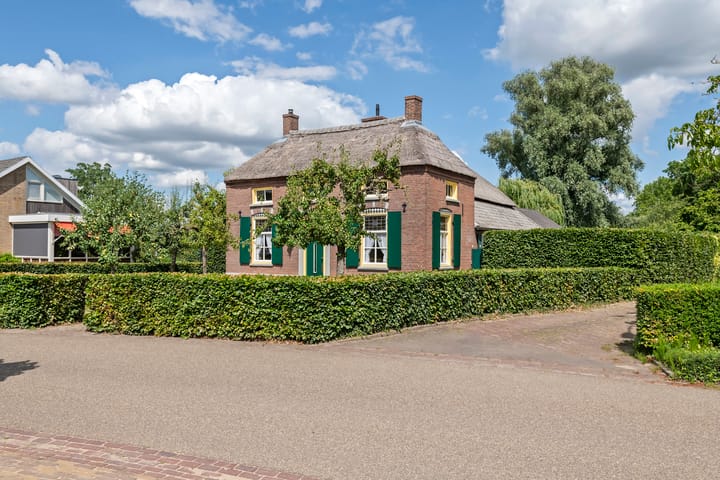 Photo 4 of Brouwersstraat 11