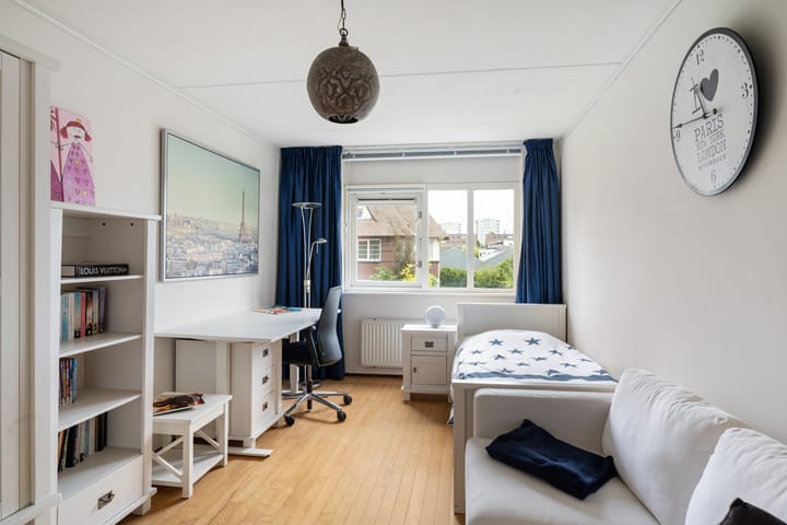 Photo 21 of Hendrik Sweijsstraat 15