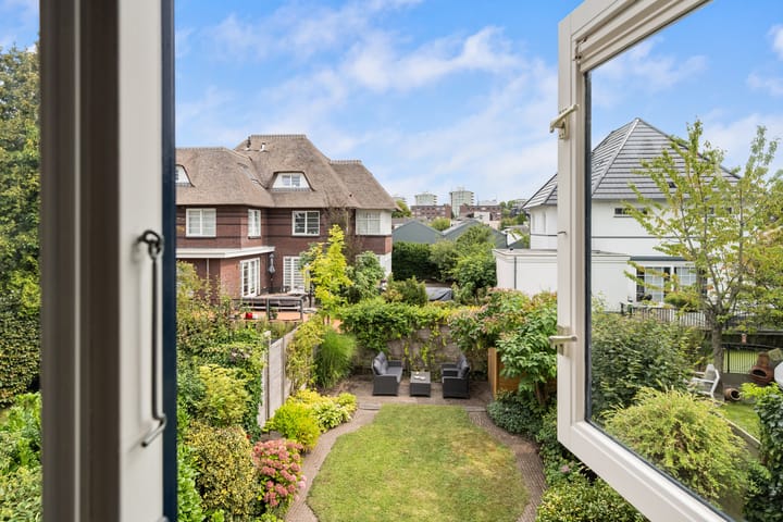 Photo 40 of Hendrik Sweijsstraat 15